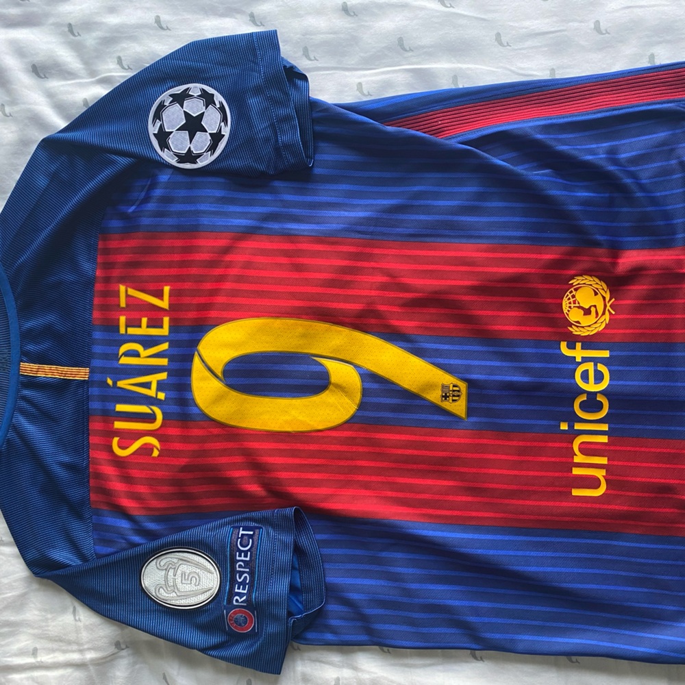 FC BARCELONA Nike Jersey - LUIS SUAREZ - good condition!!! SIZE L